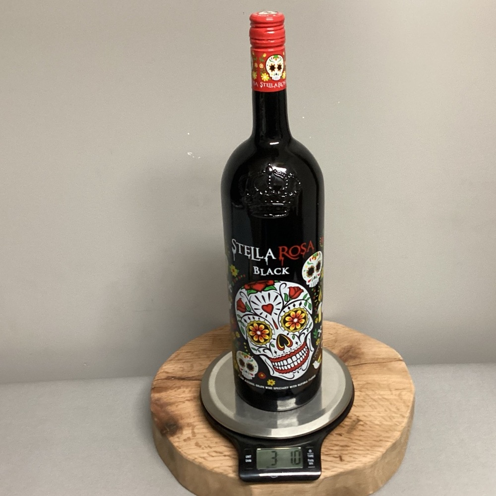 🔴 Stella Rosa Black Limited Edition Bottle - Huge - Heavy - Unique - Empty - Picture 15 of 16